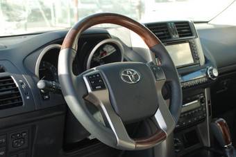 2010 Toyota Land Cruiser Prado Photos