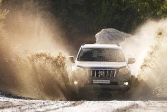 2010 Toyota Land Cruiser Prado Pictures