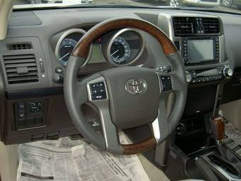 2010 Toyota Land Cruiser Prado Photos