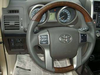 2010 Toyota Land Cruiser Prado Photos