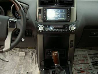 2010 Toyota Land Cruiser Prado Photos