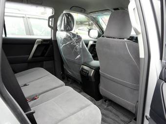 2010 Toyota Land Cruiser Prado Pictures