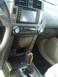 2010 Toyota Land Cruiser Prado Photos