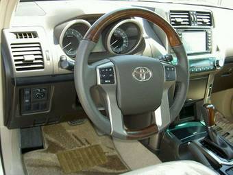 2010 Toyota Land Cruiser Prado Photos