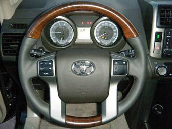 2010 Toyota Land Cruiser Prado Pictures