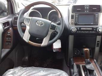 2010 Toyota Land Cruiser Prado Pics