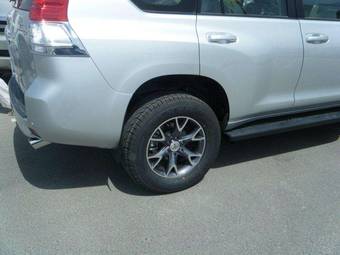 2010 Toyota Land Cruiser Prado Photos