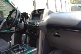 2010 Toyota Land Cruiser Prado Photos