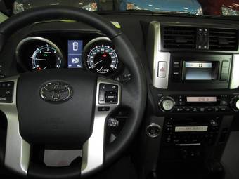 2011 Toyota Land Cruiser Prado Pictures