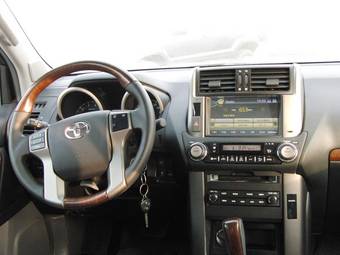 2011 Toyota Land Cruiser Prado Images