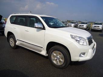 2011 Toyota Land Cruiser Prado Photos