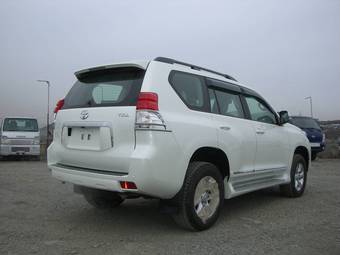 2011 Toyota Land Cruiser Prado Photos