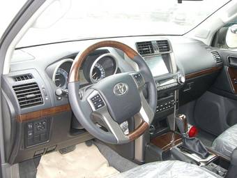 2011 Toyota Land Cruiser Prado Pictures