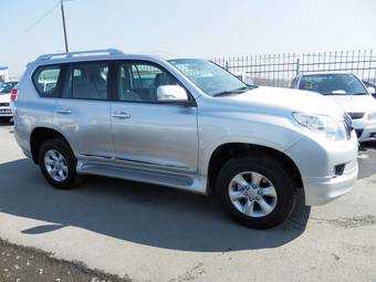 2012 Toyota Land Cruiser Prado Pictures