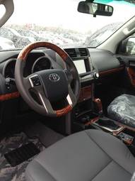 2012 Toyota Land Cruiser Prado Pictures