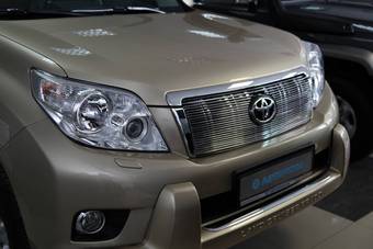 2012 Toyota Land Cruiser Prado Photos