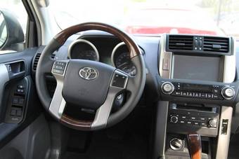 2012 Toyota Land Cruiser Prado Pictures