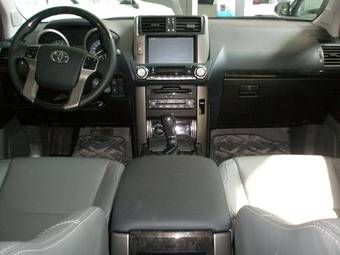 2012 Toyota Land Cruiser Prado Photos