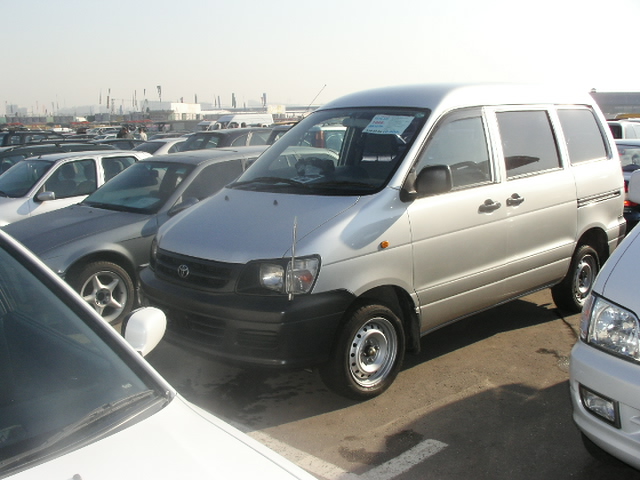 2000 Toyota Lite Ace Images