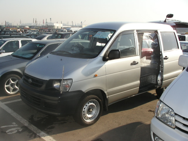 2000 Toyota Lite Ace Pictures