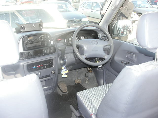 2000 Toyota Lite Ace Photos