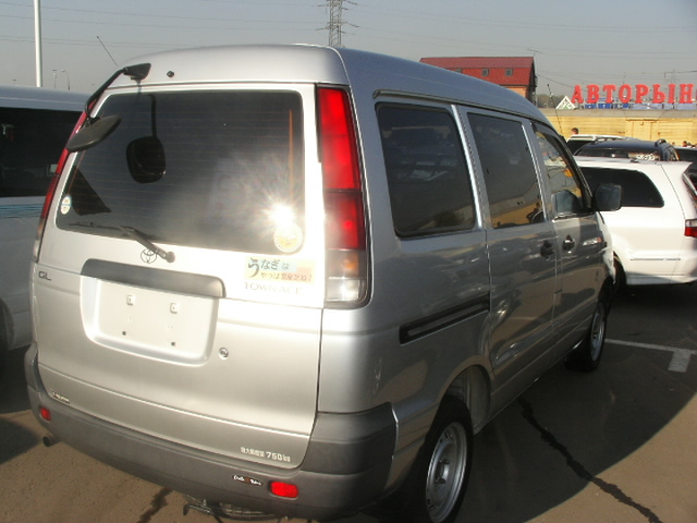 2000 Toyota Lite Ace Pictures