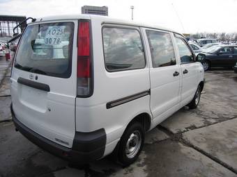 2000 Toyota Lite Ace Pictures