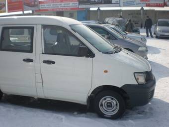 2002 Toyota Lite Ace Photos