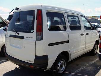 2002 Toyota Lite Ace Pictures