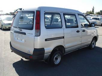 2002 Toyota Lite Ace Photos