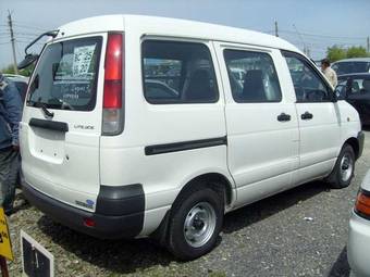 2003 Toyota Lite Ace Pics