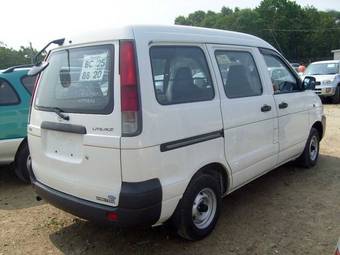 2003 Toyota Lite Ace Photos