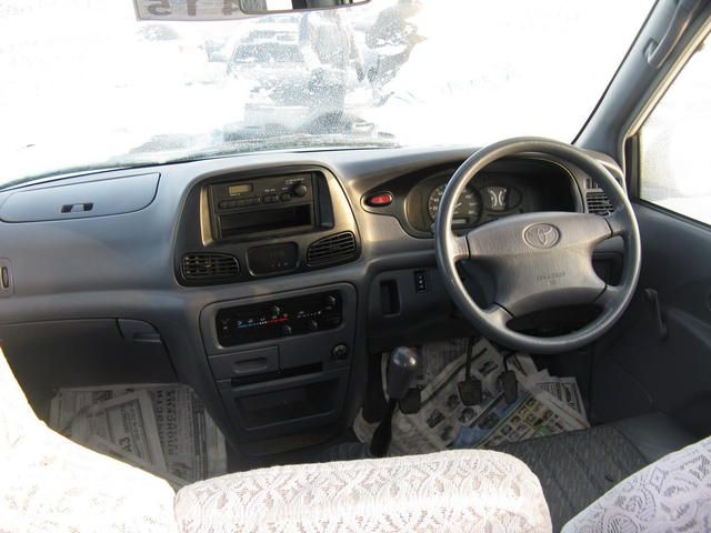 2004 Toyota Lite Ace