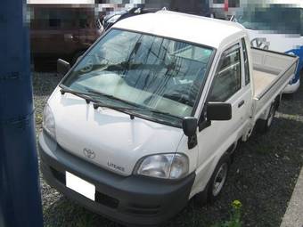 2004 Toyota Lite Ace Pictures