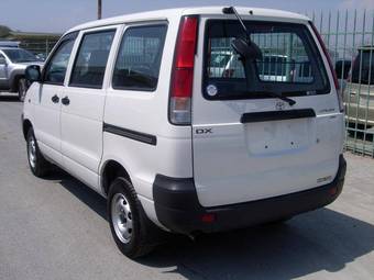 2006 Toyota Lite Ace Photos