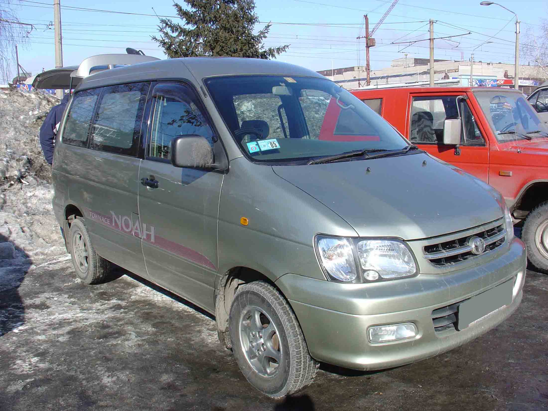 1997 Toyota Lite Ace Noah Images