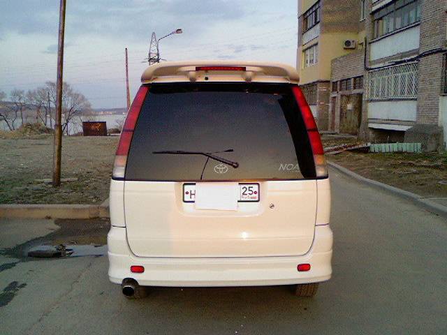 1999 Toyota Lite Ace Noah