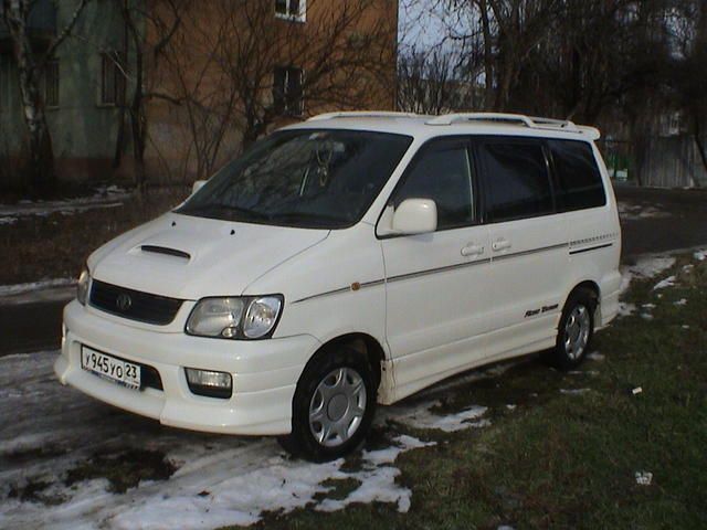 1999 Toyota Lite Ace Noah