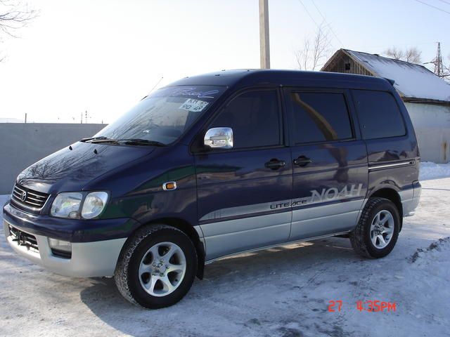 1999 Toyota Lite Ace Noah