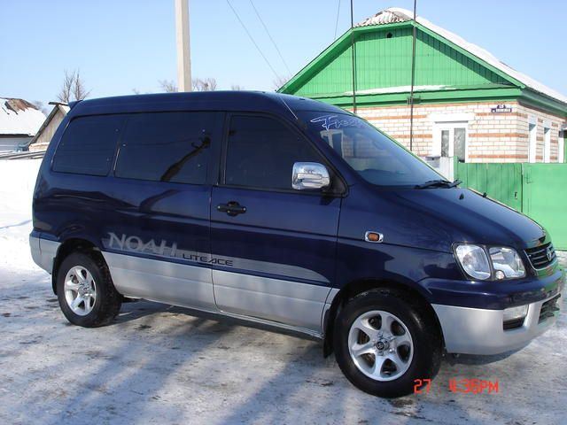 1999 Toyota Lite Ace Noah