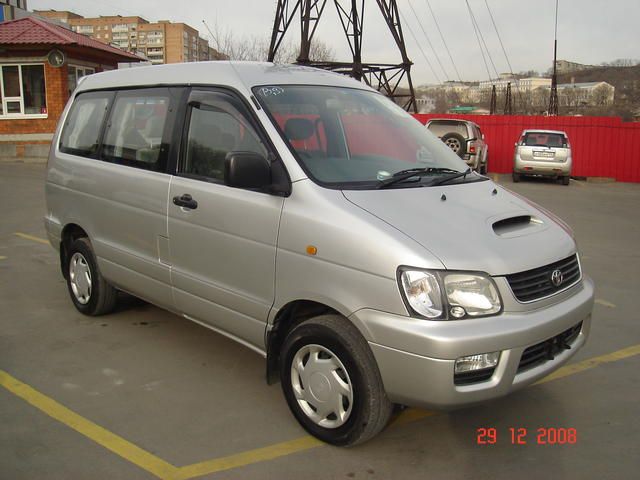 1999 Toyota Lite Ace Noah