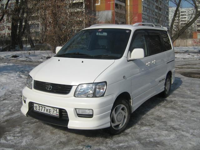 1999 Toyota Lite Ace Noah