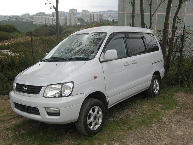 1999 Toyota Lite Ace Noah