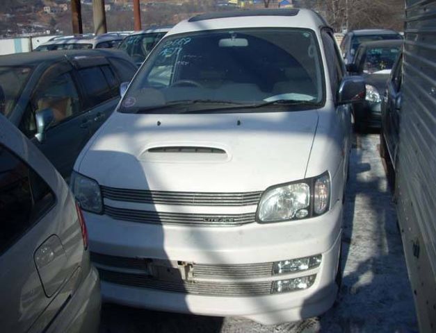 1999 Toyota Lite Ace Noah