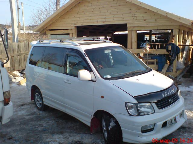1999 Toyota Lite Ace Noah