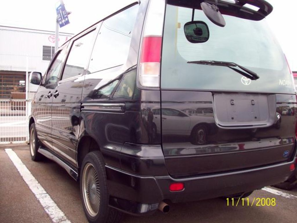 1999 Toyota Lite Ace Noah