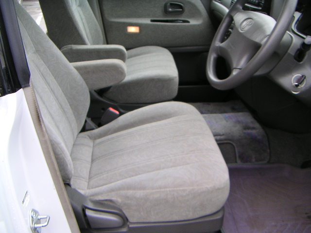 1999 Toyota Lite Ace Noah Pictures
