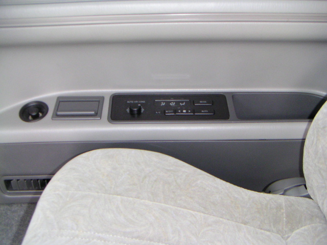 1999 Toyota Lite Ace Noah Wallpapers