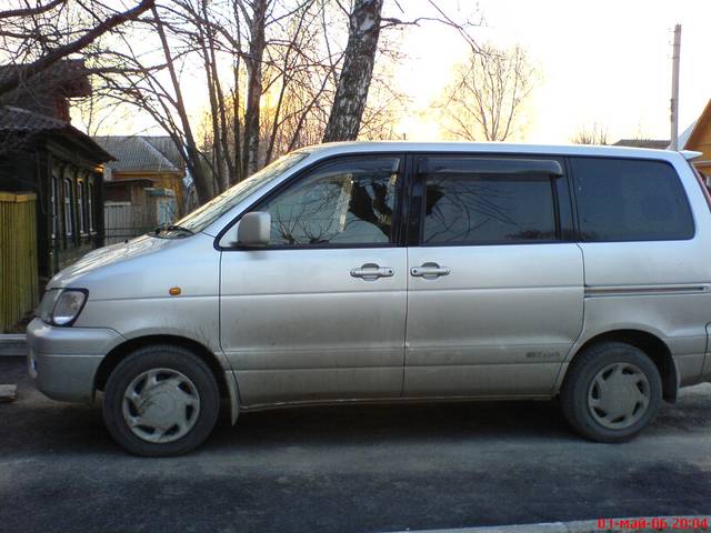 2000 Toyota Lite Ace Noah