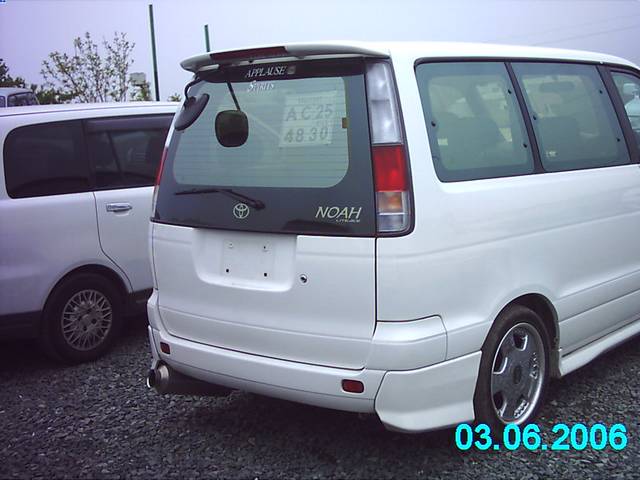 2000 Toyota Lite Ace Noah